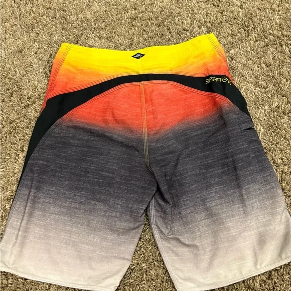 Billabong Black and Gray Board Shorts - Picture 7 of 7